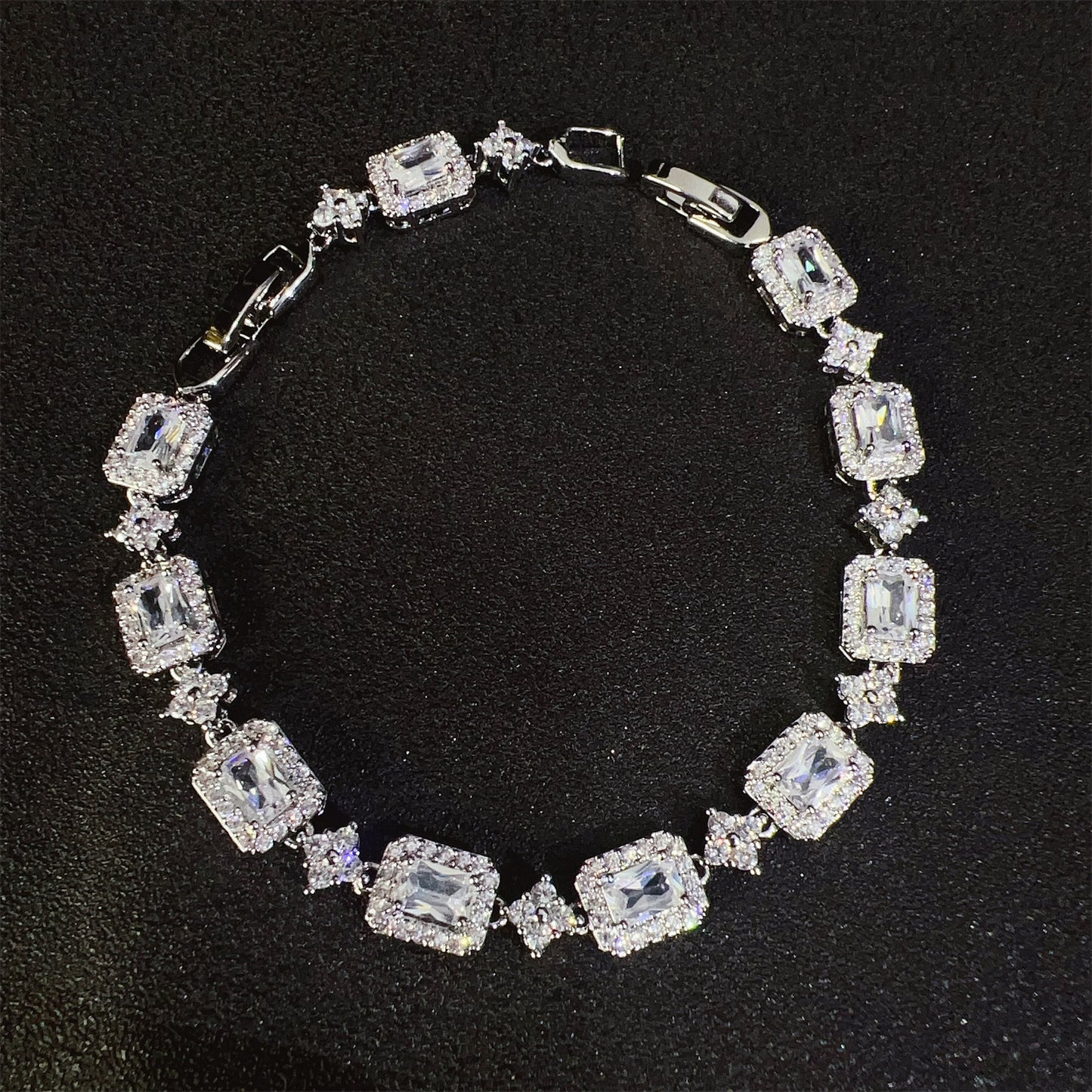 STAR CRYSTAL BRACELET