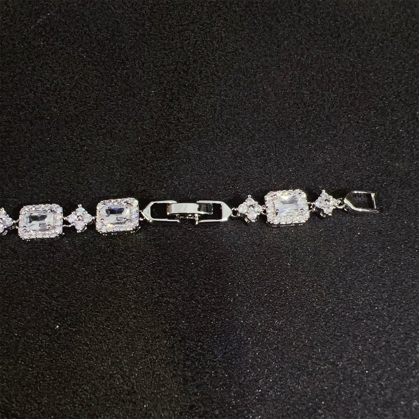 STAR CRYSTAL BRACELET