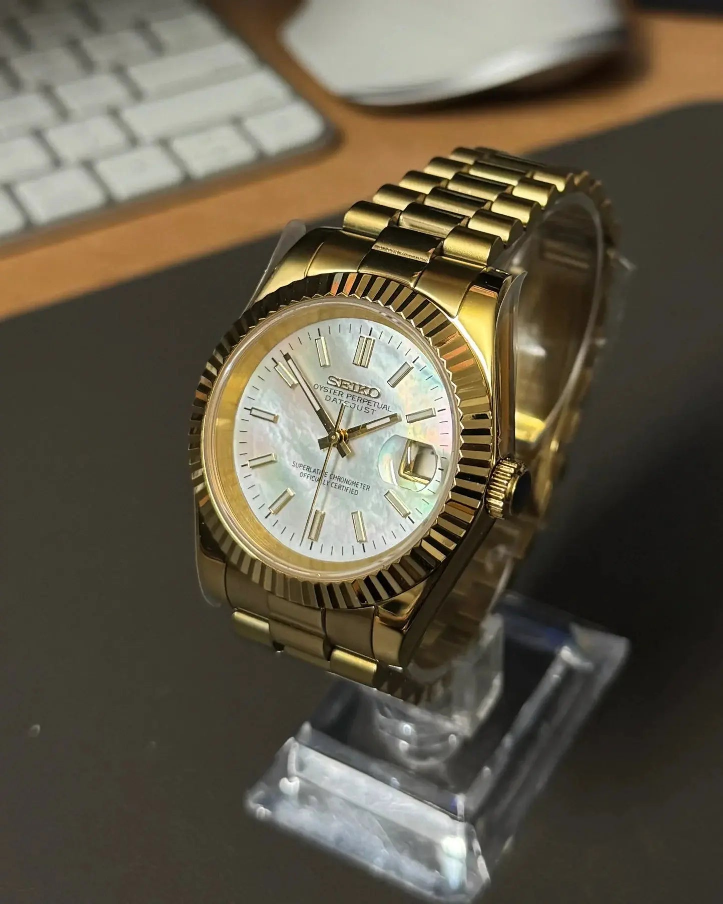 DATEJUST MOD GOLD PEARL LORO WATCHES