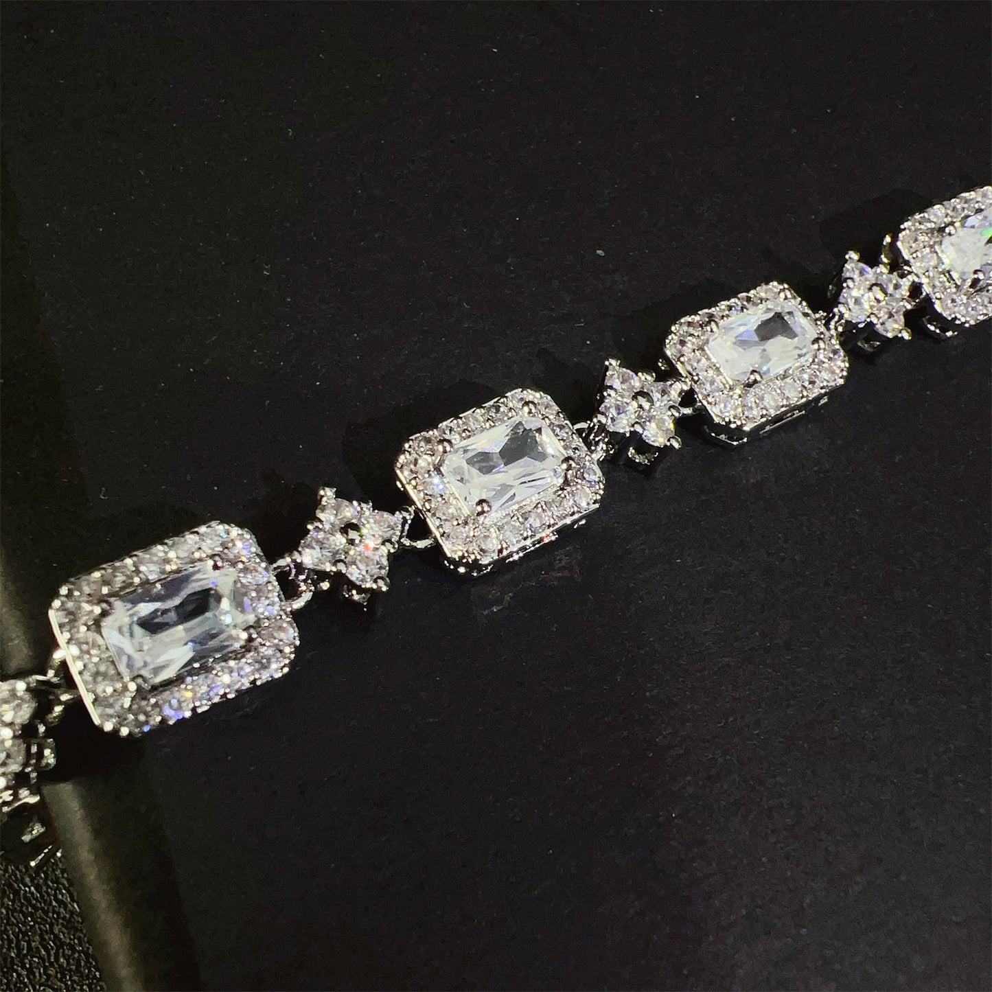 STAR CRYSTAL BRACELET